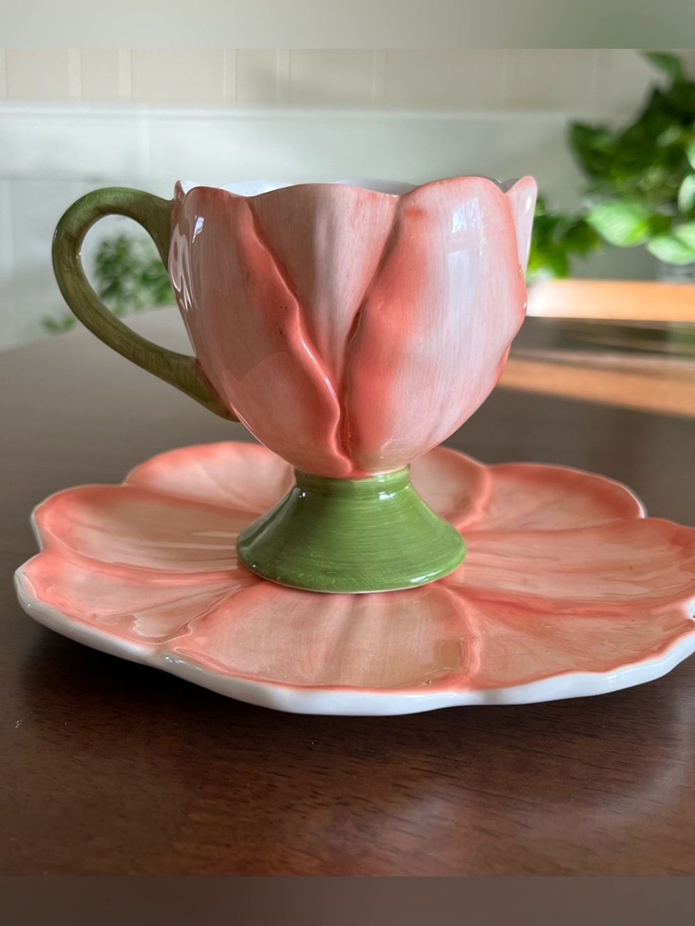 Floral Teacup & Saucer Set in Pink